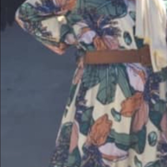 Gorgeous Silky Floral Dress (includes belt) NEW!!! - Picture 5 of 5